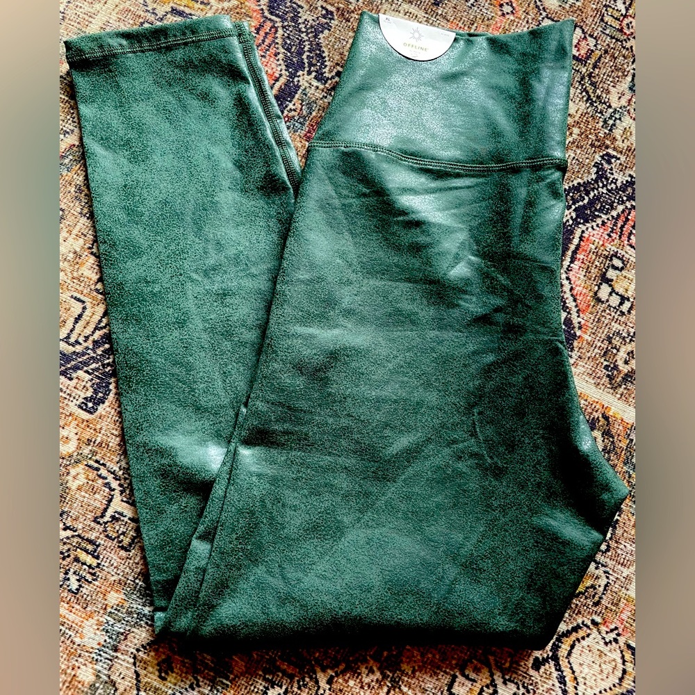 Hi-Rise Offline Legging- Green faux leather